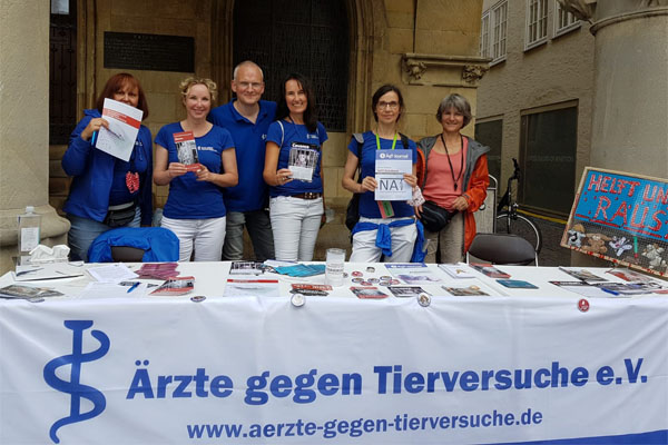 Die AG Münster, hier mit ÄgT-Geschäftsführer, in Aktion.